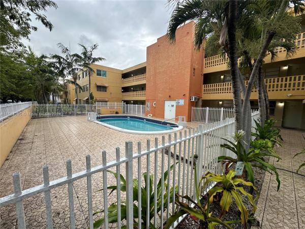 The Palms 51, 1851 NE 168th St #C6, North Miami Beach, Florida 33162, image 1