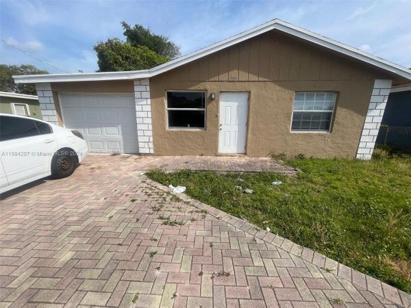 Laneharts, 305 NE 13th Ave, Boynton Beach, Florida 33435, image 1