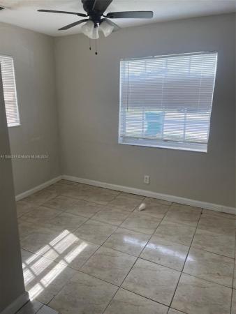 Laneharts, 305 NE 13th Ave, Boynton Beach, Florida 33435, image 3