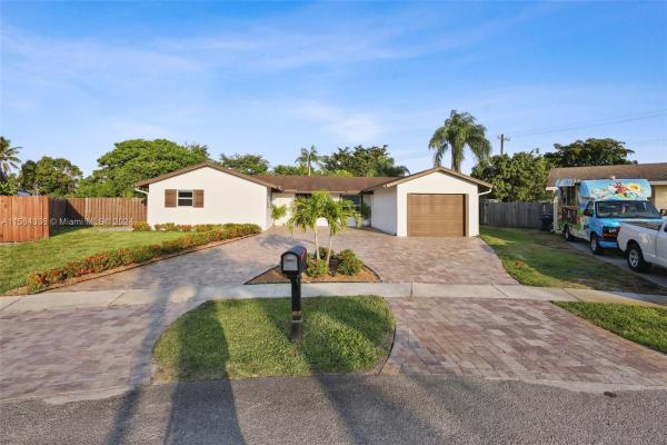 Boca Trails, 10300 Sleepy Brook Way, Boca Raton, Florida 33428, image 3