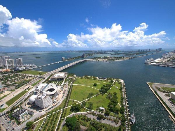 900 Biscayne Bay, 900 Biscayne Blvd #5305, Miami, Florida 33132, image 2
