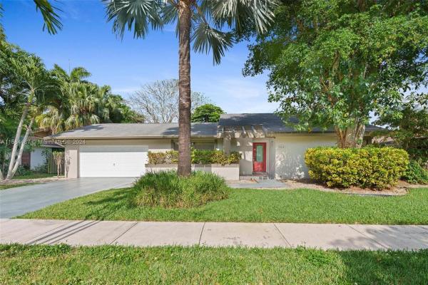 Sabal Chase, 10414 SW 115th Ct, Kendall, Florida 33176, image 3