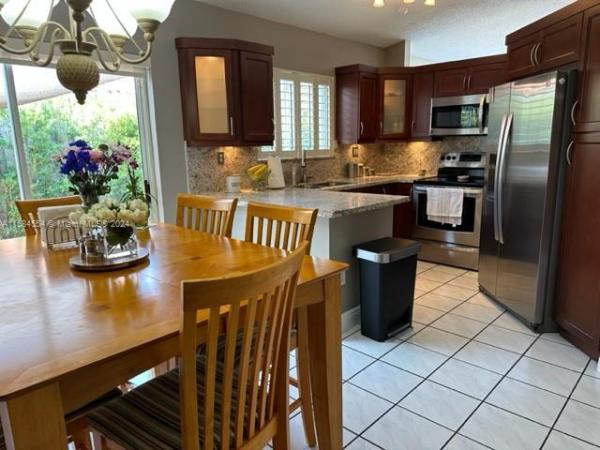 Weitzer At Lago Mar, 15784 SW 74th Ln, Kendale Lakes, Florida 33193, image 3