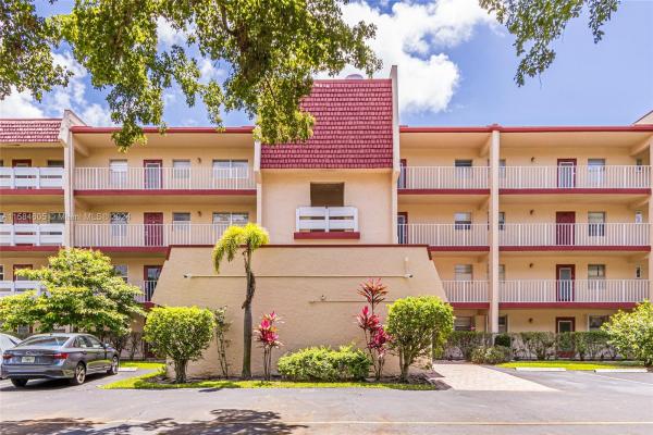 Oriole Golf & Tennis Club 2, 1030 Country Club Dr #101R, Margate, Florida 33063, image 1