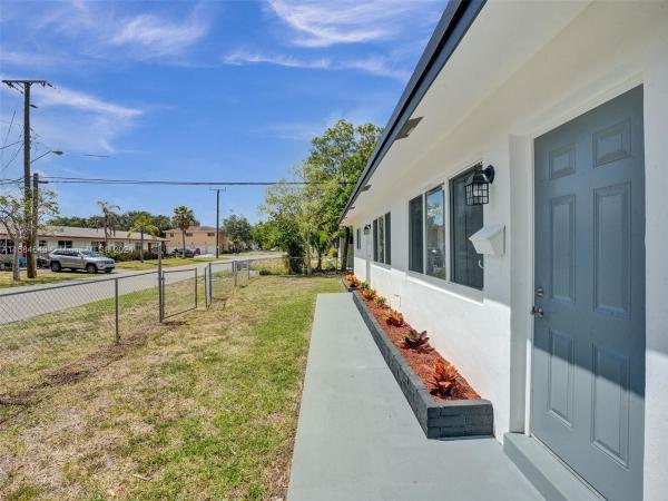 Fairview, 800 SW 6th Ct, Pompano Beach, Florida 33060, image 1