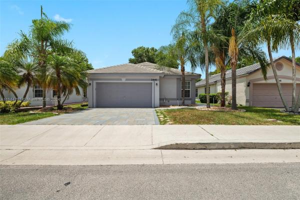 Lake Park, 2661 W Lake Park Cir W, Davie, Florida 33328, image 2