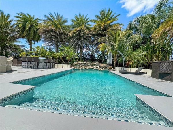 Kings Grant East, 14851 SW 160th St, Kendall West, Florida 33187, image 1
