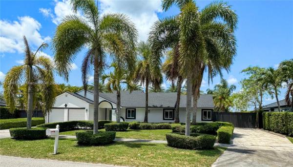 Kings Grant East, 14851 SW 160th St, Kendall West, Florida 33187, image 3