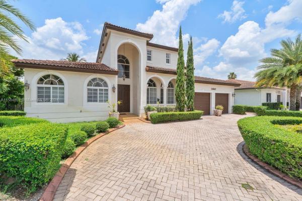 15847 SW 44th St, Unincorporated Dade County, Florida 33185, image 2