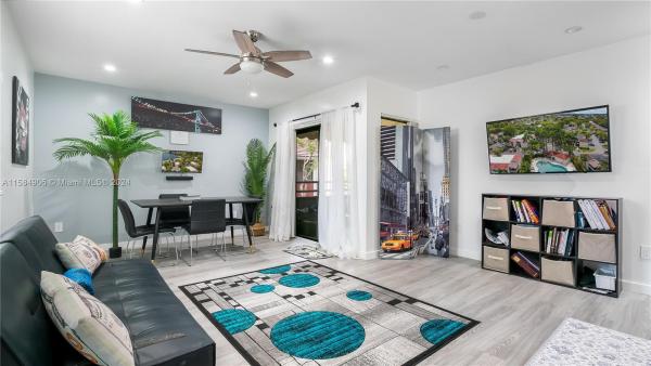 Quatraine, #O2, Ives Estates, Florida 33179, image 2