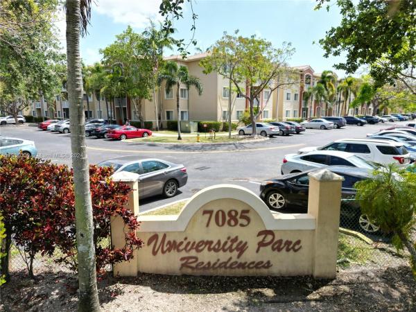 University Parc Residences, 7085 Nova Dr #211, Davie, Florida 33317, image 1