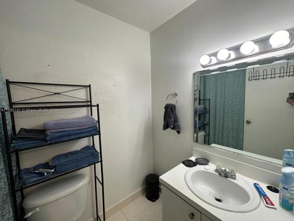 Venetian Gardens At Country Club Of Miami, 17911 NW 68th Ave #O207, Hialeah, Florida 33015, image 3