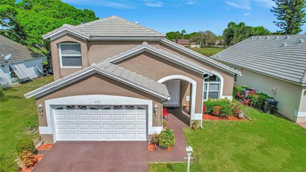 Brittany Village, 4319 Grosvenor Ct, West Palm Beach, Florida 33409, image 1