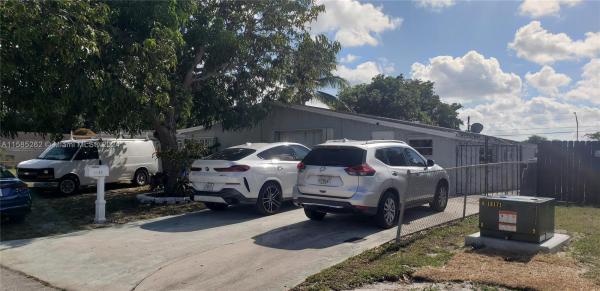 Sunshine Park Estates, 2140 N 62nd Ave, Hollywood, Florida 33024, image 1