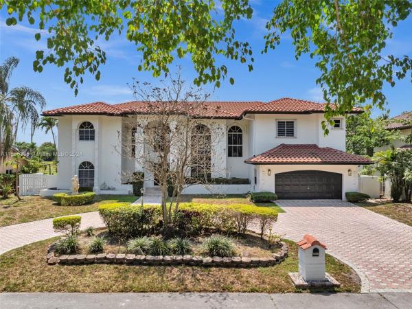 Country Club Of Miami Estates, 19311 E Oakmont Dr, Country Club, Florida 33015, image 1
