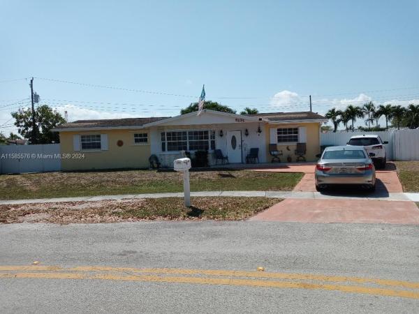 Palm Springs North Residential, 8531 NW 170th Ln, Palm Springs North, Florida 33015, image 1