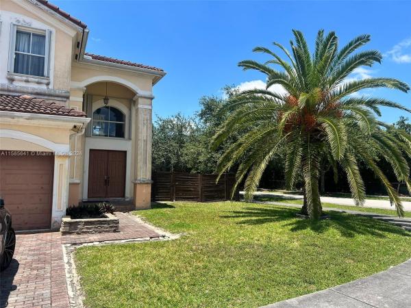 Grand Lakes, 15075 SW 20th Ln, University Park, Florida 33185, image 3