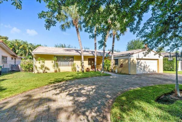 Eagle Nest, 15321 Turnbull Dr, Miami Lakes, Florida 33014, image 1