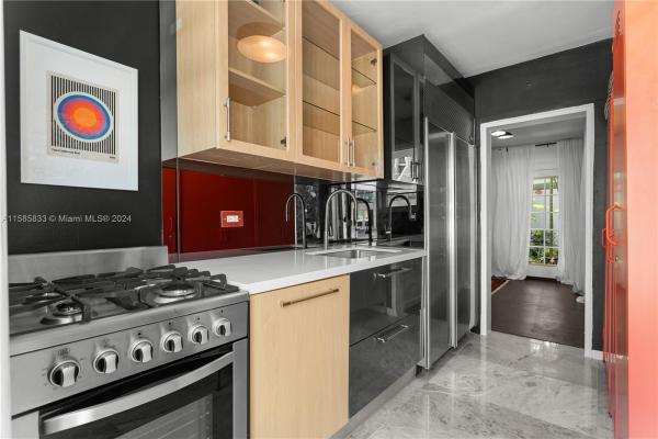 Mansfield Park, 1925 Washington Ave #1, Miami Beach, Florida 33139, image 3