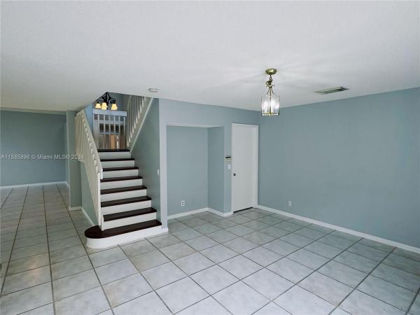 Banyan Oakridge, 4971 SW 34th Ter, Hollywood, Florida 33312, image 3