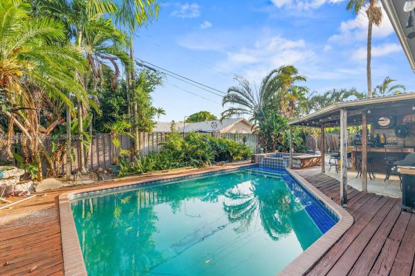 Boca Woods, 284 NE 26th St, Boca Raton, Florida 33431, image 1
