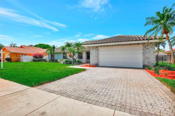 Ridgeview Lake Estates, 10336 SW 17th Dr, Davie, Florida 33324, image 3