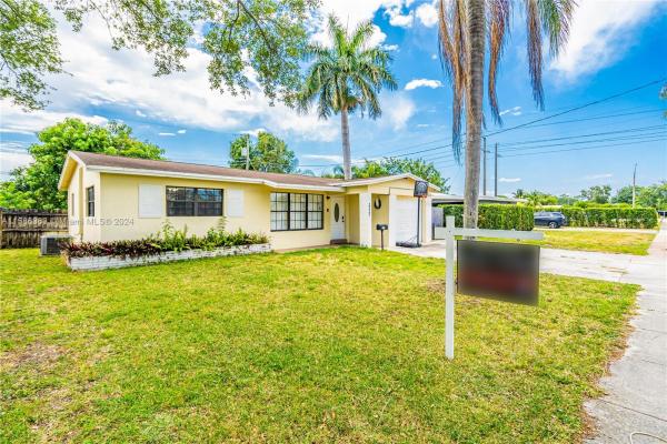 Driftwood Acres, 2330 N 69th Ave, Hollywood, Florida 33024, image 3