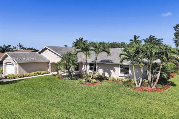 Pasadena Estates, 211 NW 198th Ave, Pembroke Pines, Florida 33029, image 1