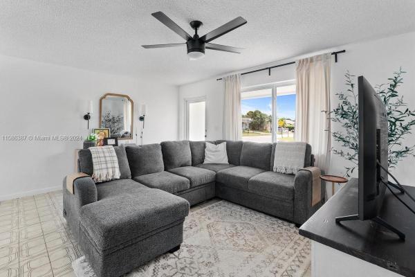 Princetonian, 25330 SW 124th Ave, Princeton, Florida 33032, image 3