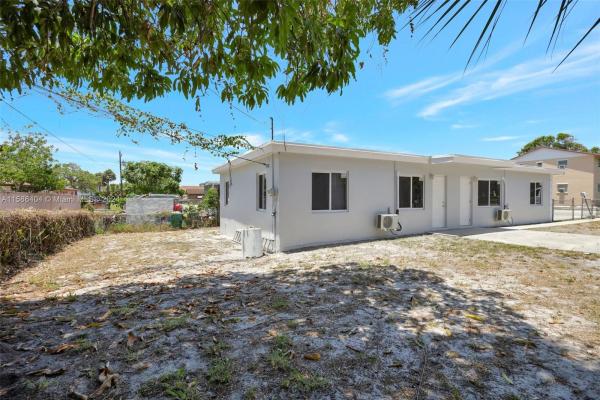 Pleasant Heights, 1157 W 36th St, Riviera Beach, Florida 33404, image 1