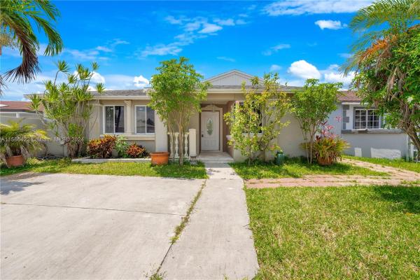 South Miami Lakes, 12320 SW 195th Ter, South Miami Heights, Florida 33177, image 1