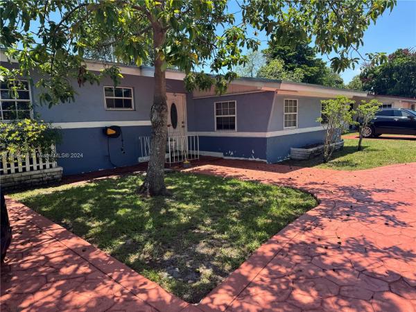 Sunswept Heights, 560 NE 175th Ter, North Miami Beach, Florida 33162, image 3