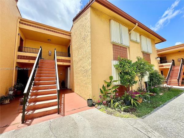 Terranova, 10893 NW 7th St #11-27, Fountainebleau, Florida 33172, image 3