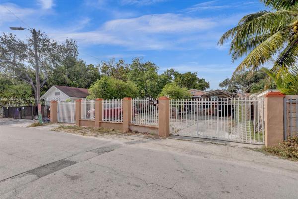 Rockmoor Villa, 116 NE 60th St, Miami, Florida 33137, image 1