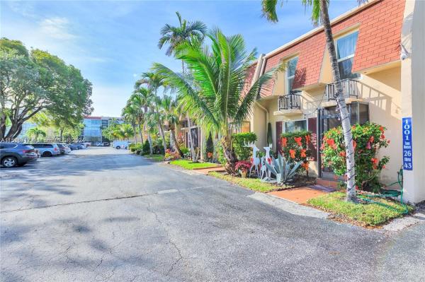 De Soto Park North, 1001 Three Islands Blvd #40, Hallandale Beach, Florida 33009, image 2