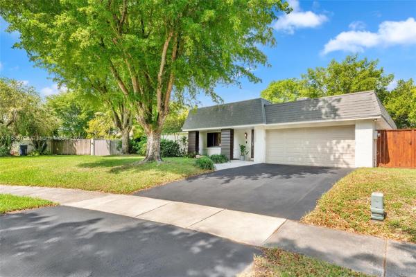 Killian Pines, 11300 SW 114th Ct, Kendall, Florida 33176, image 3