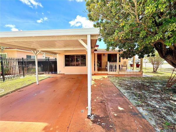 Hialeah Townhouses, 1321 W 2nd Ave, Hialeah, Florida 33010, image 1