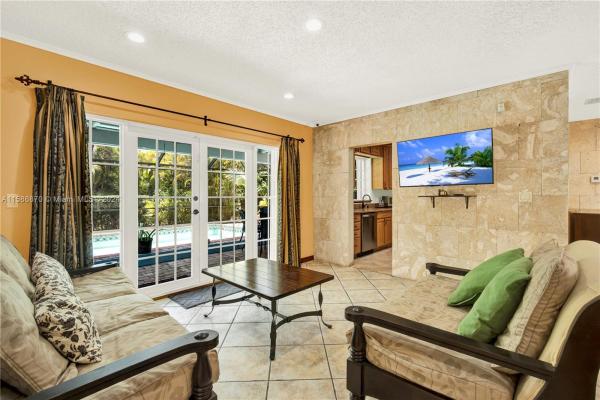Suniland Manor, 8250 SW 130th St, Pinecrest, Florida 33156, image 3
