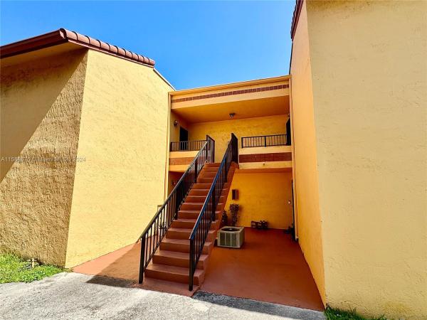 Terranova, 10895 NW 7th St #23-28, Fountainebleau, Florida 33172, image 1