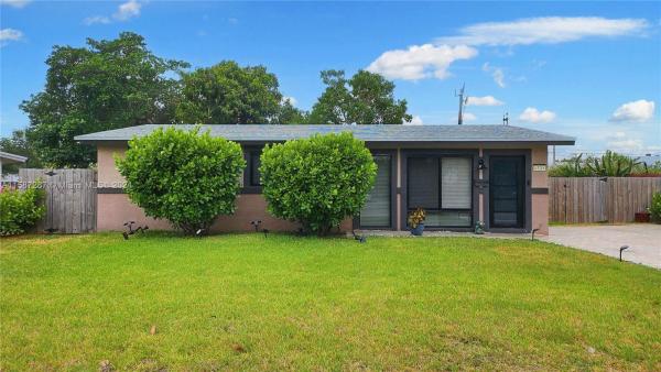 Fairfax Brolliar, 1731 SW 38th Ave, Fort Lauderdale, Florida 33312, image 1