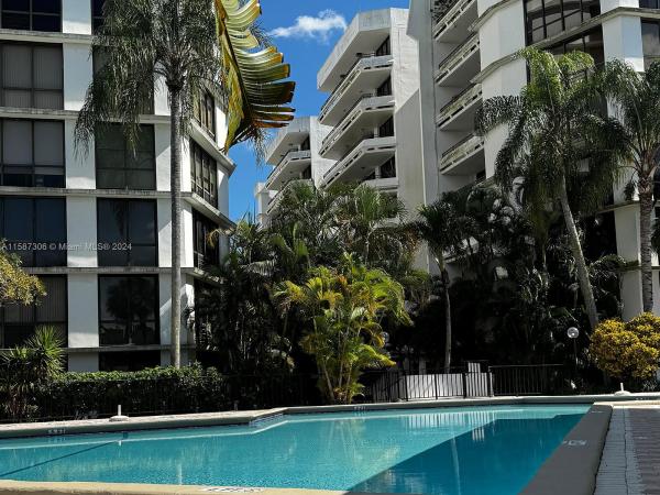 Towers Of Kendale Lakes, 13953 Kendale Lakes Cir #208B, Kendale Lakes, Florida 33183, image 1