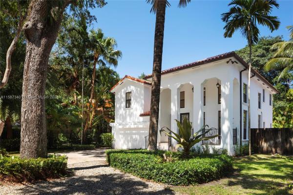 Sunshine Vistas, 3673 Justison Rd, Miami, Florida 33133, image 2