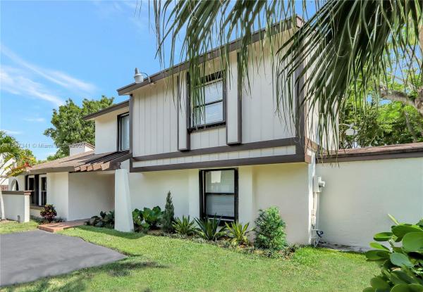 Woodgate East, 12733 SW 69th Ter, Kendale Lakes, Florida 33183, image 3