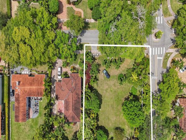 Coral Estates, 600 Madeira Ave, Coral Gables, Florida 33134, image 3