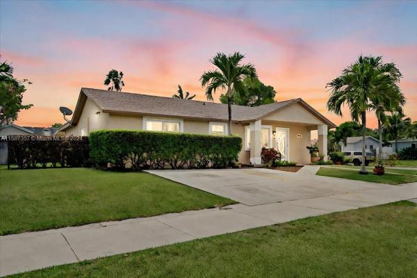 Princetonian, 12374 SW 253rd Ter, Princeton, Florida 33032, image 1