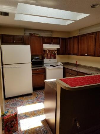 Bella Lago, 5310 Elmhurst Rd #B, West Palm Beach, Florida 33417, image 2