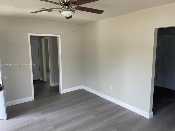 Sunkist Grove, 1230 NW 124th St, North Miami, Florida 33167, image 2