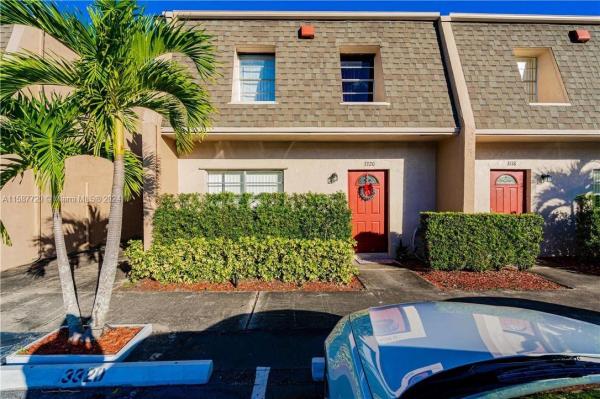 Blue Lake Townhouses, 3320 Quail Close #19, Pompano Beach, Florida 33064, image 1