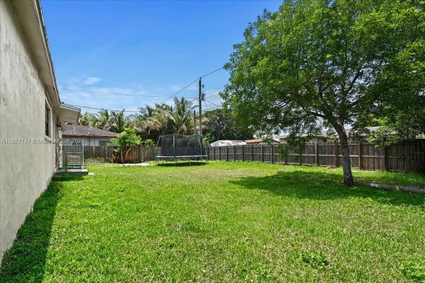 Friedland Manor, 406 SW 7th Ct, Florida City, Florida 33034, image 3