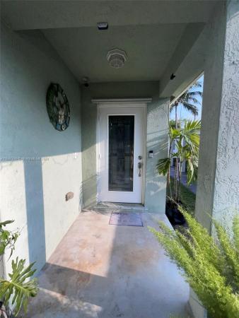 Liberia, 2220 Cody St, Hollywood, Florida 33020, image 3